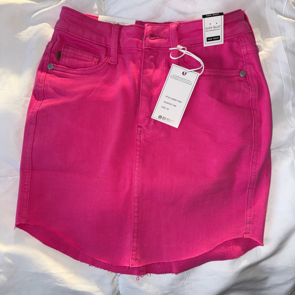 Judy blue hot pink skirt